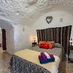 Cueva بيت للعطل المرية